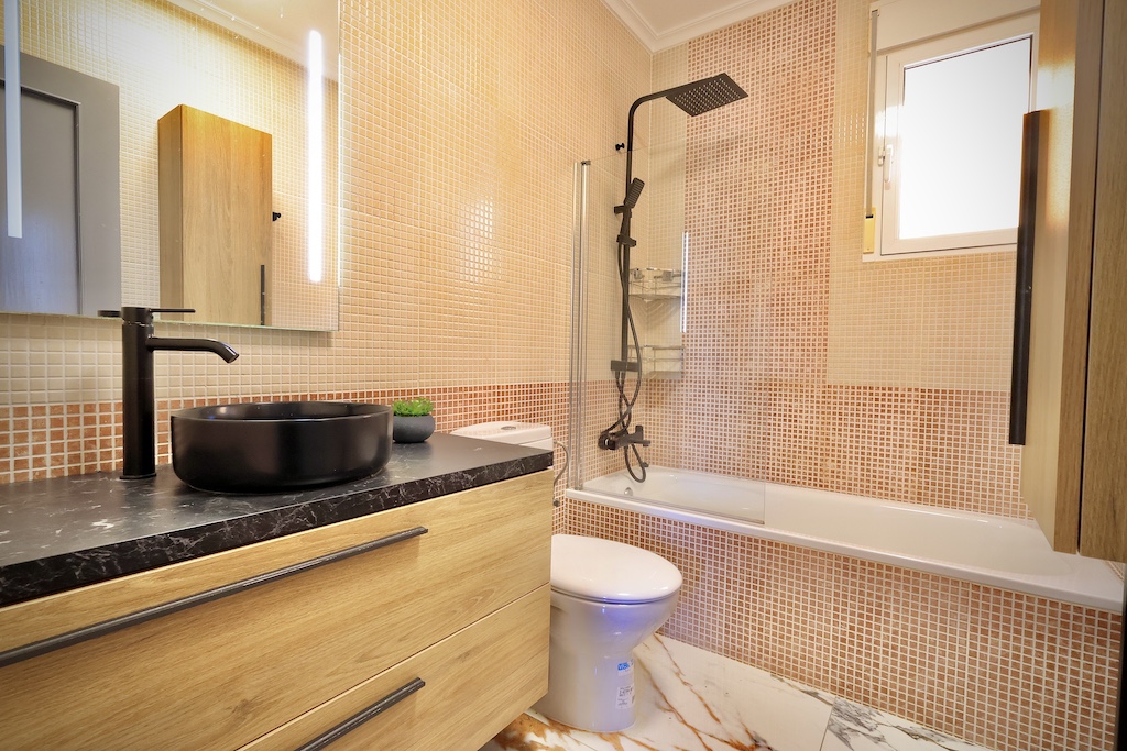 SPECTACULAR DETACHED CORNER VILLA IN EXCLUSIVE RESIDENTIAL AREA OF SAN MIGUEL DE SALINAS