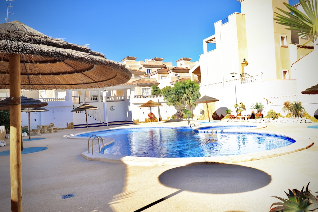 SPECTACULAR DETACHED CORNER VILLA IN EXCLUSIVE RESIDENTIAL AREA OF SAN MIGUEL DE SALINAS