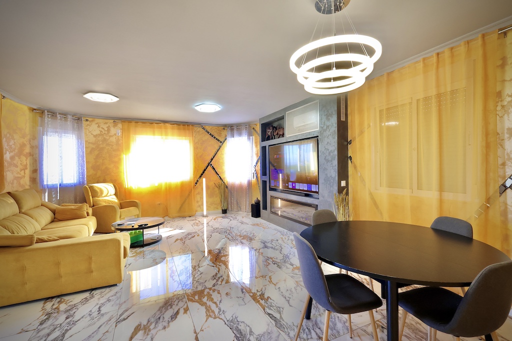 SPECTACULAR DETACHED CORNER VILLA IN EXCLUSIVE RESIDENTIAL AREA OF SAN MIGUEL DE SALINAS