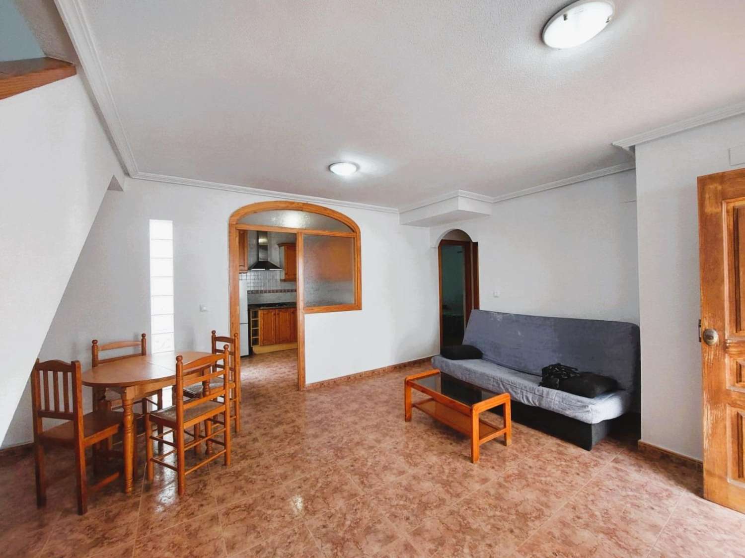 QUAD TYPE VILLA MED SYDLIG ORIENTERING OG STOR LYSSTYRKE I ROLIG URBANISERING
