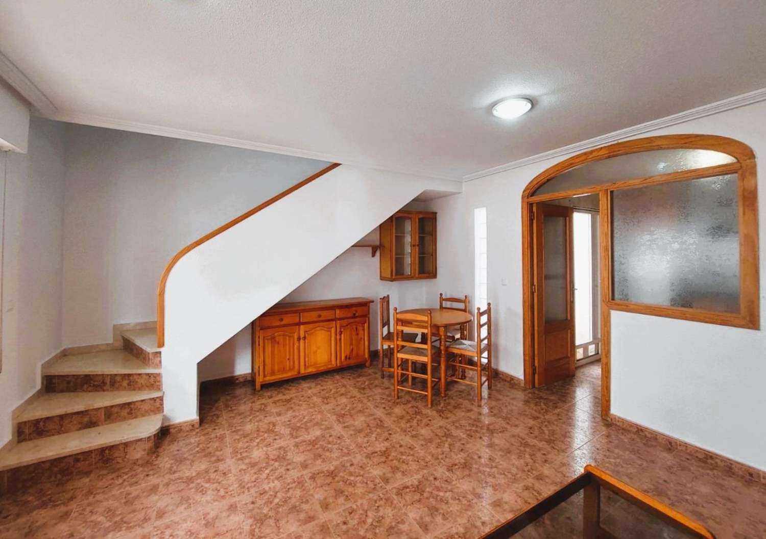 QUAD TYPE VILLA MED SYDLIG ORIENTERING OG STOR LYSSTYRKE I ROLIG URBANISERING