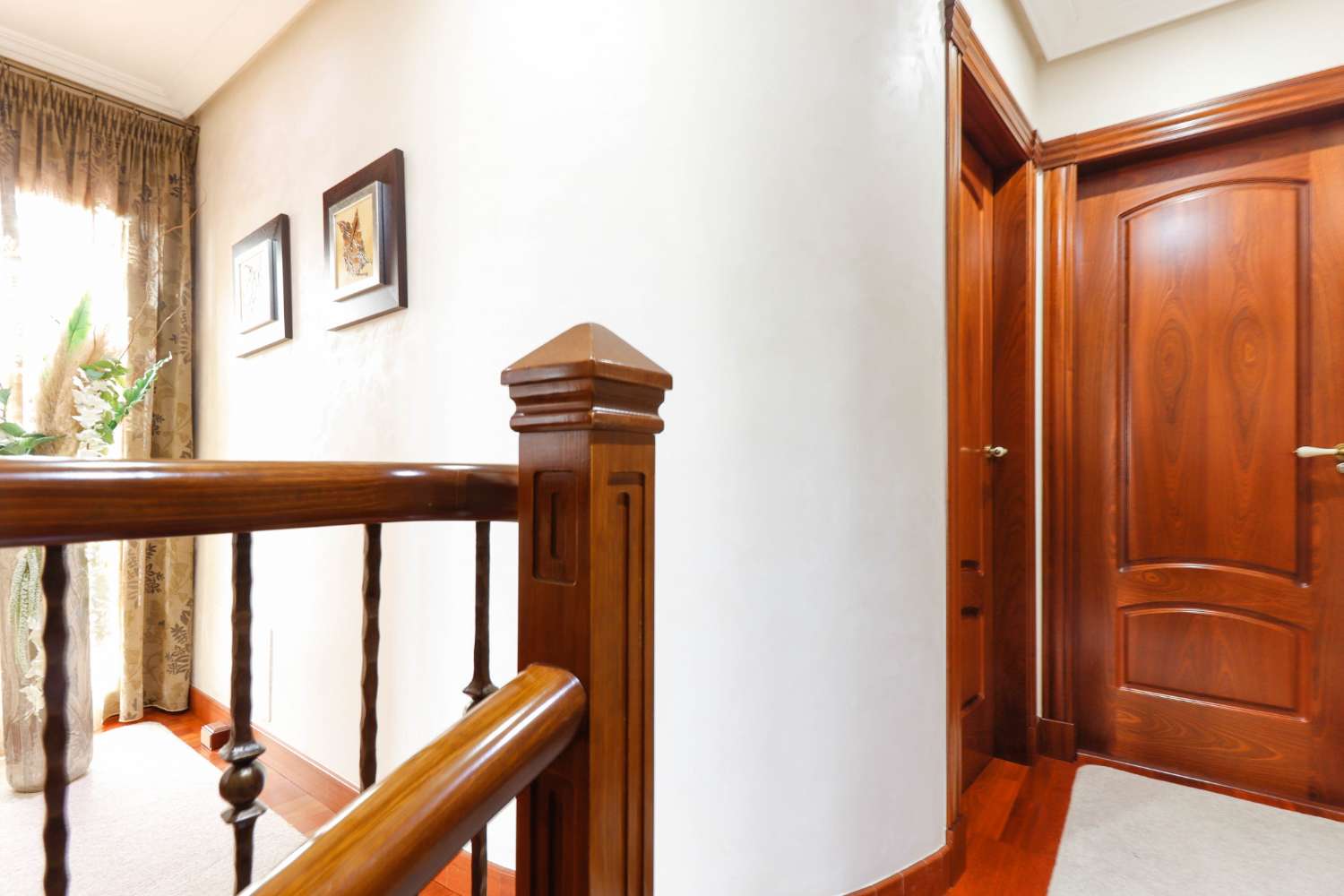 EXCLUSIVE SEMI-DETACHED VILLA ON BALCONIES WITH GARDEN, SOLARIUM AND COMMUNAL POOL