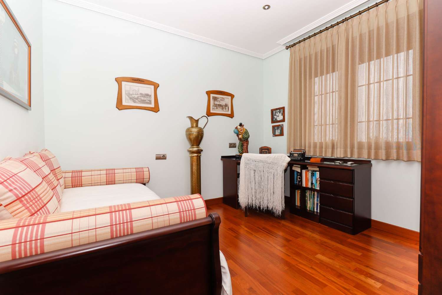 EXCLUSIVE SEMI-DETACHED VILLA ON BALCONIES WITH GARDEN, SOLARIUM AND COMMUNAL POOL