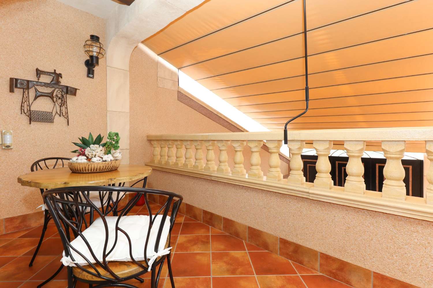 EXCLUSIVE SEMI-DETACHED VILLA ON BALCONIES WITH GARDEN, SOLARIUM AND COMMUNAL POOL