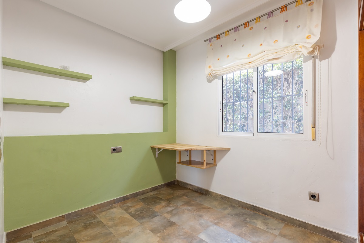 DETACHED VILLA WITH POOL, GARAGE, SOLARIUM AND GARDEN IN SAN MIGUEL DE SALINAS