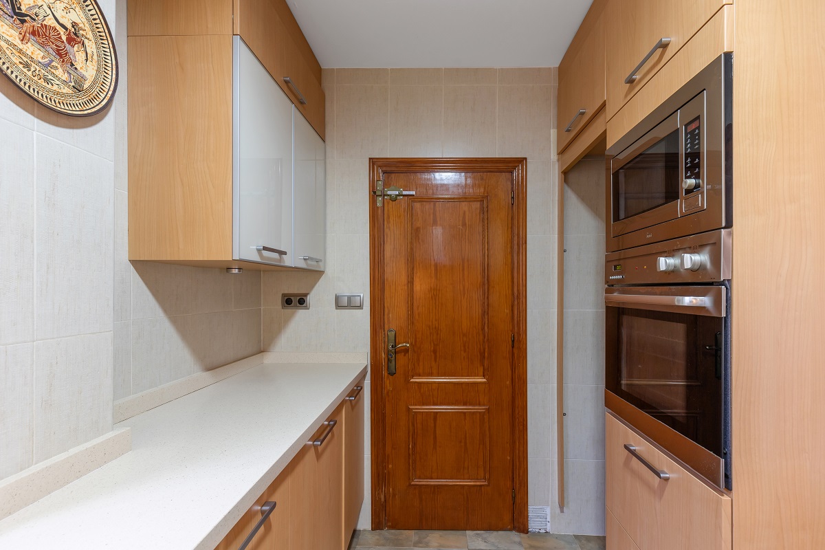 DETACHED VILLA WITH POOL, GARAGE, SOLARIUM AND GARDEN IN SAN MIGUEL DE SALINAS
