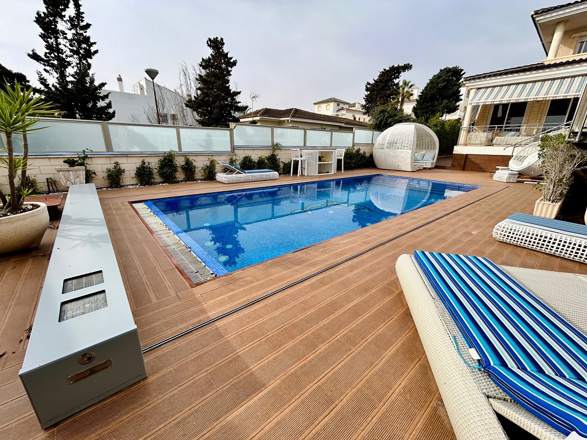 SPECTACULAR LUXURY VILLA NEAR THE SEA IN LA MATA: EXCLUSIVITY, COMFORT AND MEDITERRANEAN ELEGANCE