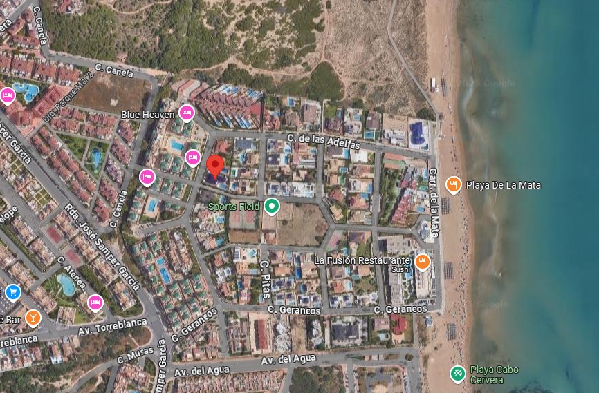 SPECTACULAR LUXURY VILLA NEAR THE SEA IN LA MATA: EXCLUSIVITY, COMFORT AND MEDITERRANEAN ELEGANCE