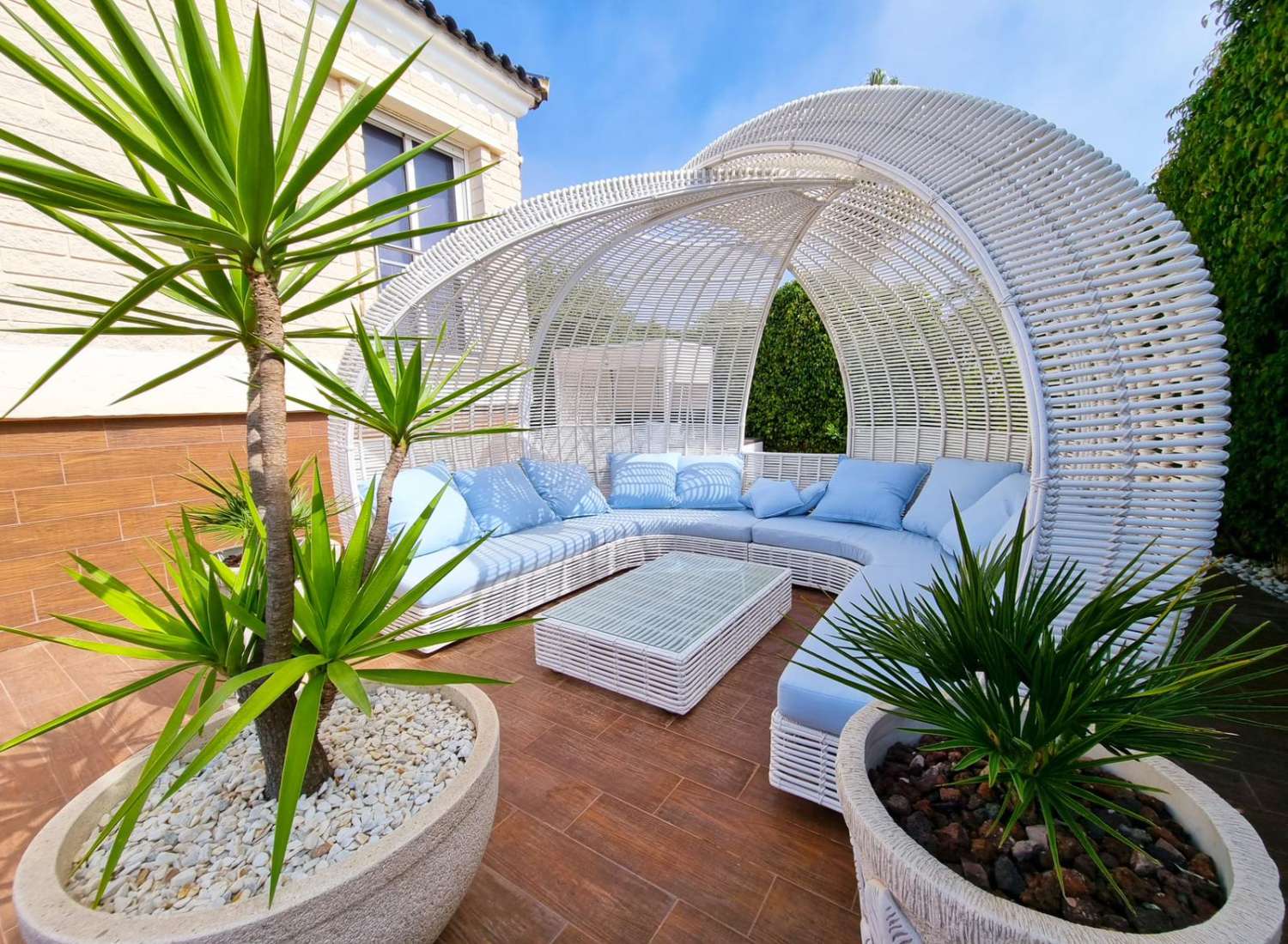 SPECTACULAR LUXURY VILLA NEAR THE SEA IN LA MATA: EXCLUSIVITY, COMFORT AND MEDITERRANEAN ELEGANCE