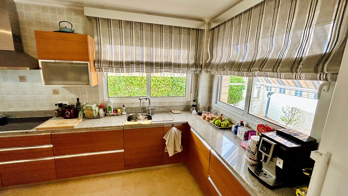SPECTACULAR LUXURY VILLA NEAR THE SEA IN LA MATA: EXCLUSIVITY, COMFORT AND MEDITERRANEAN ELEGANCE