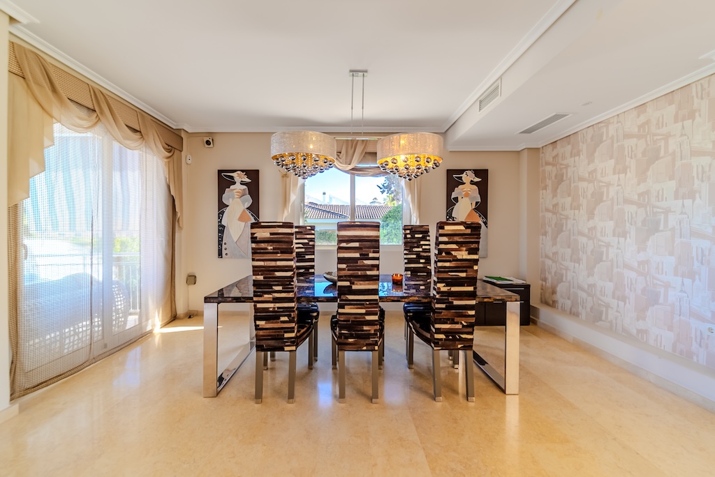 SPECTACULAR LUXURY VILLA NEAR THE SEA IN LA MATA: EXCLUSIVITY, COMFORT AND MEDITERRANEAN ELEGANCE