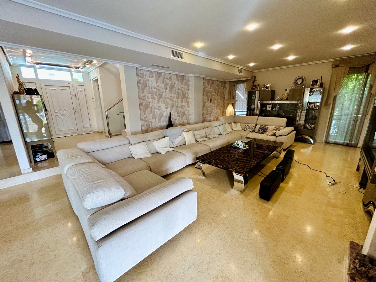 SPECTACULAR LUXURY VILLA NEAR THE SEA IN LA MATA: EXCLUSIVITY, COMFORT AND MEDITERRANEAN ELEGANCE