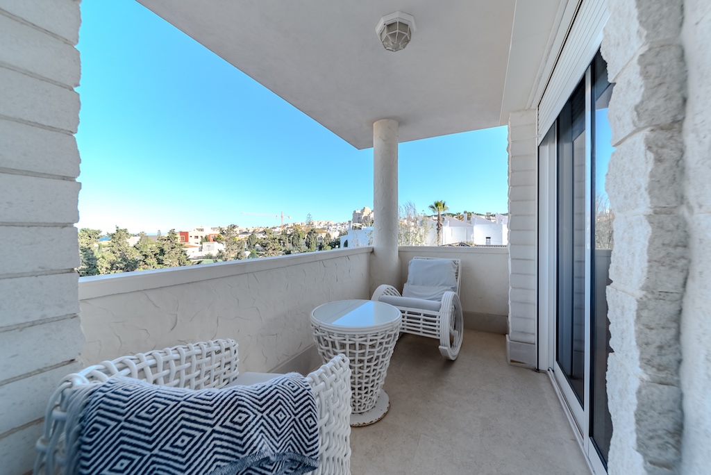SPECTACULAR LUXURY VILLA NEAR THE SEA IN LA MATA: EXCLUSIVITY, COMFORT AND MEDITERRANEAN ELEGANCE