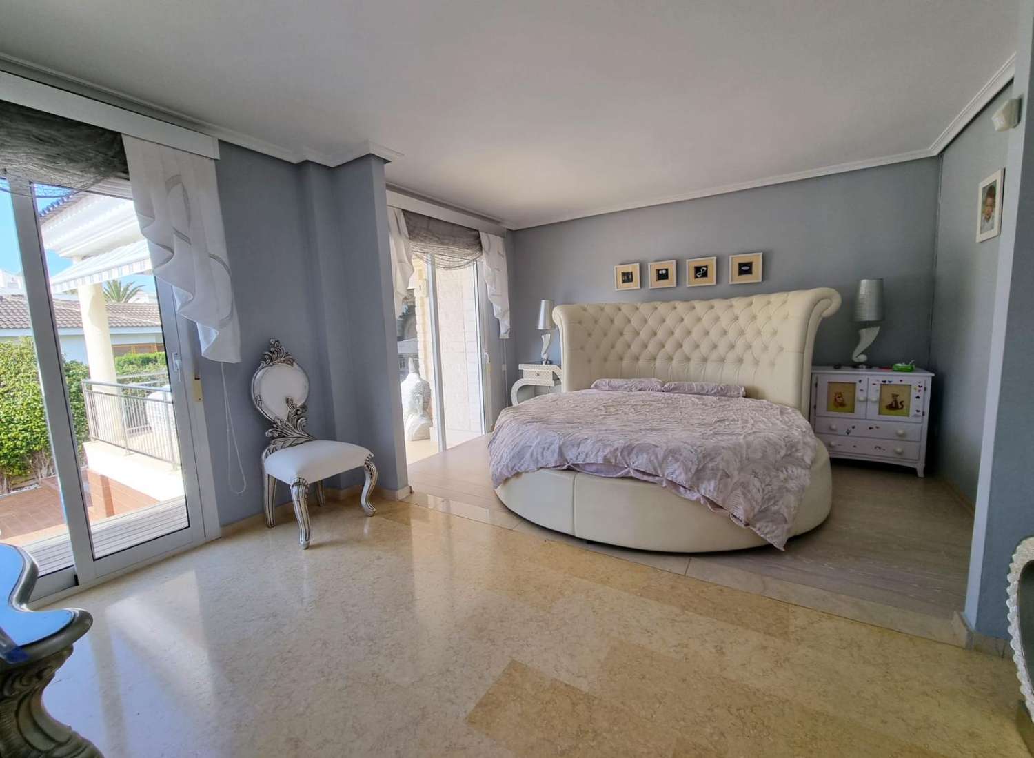 SPECTACULAR LUXURY VILLA NEAR THE SEA IN LA MATA: EXCLUSIVITY, COMFORT AND MEDITERRANEAN ELEGANCE