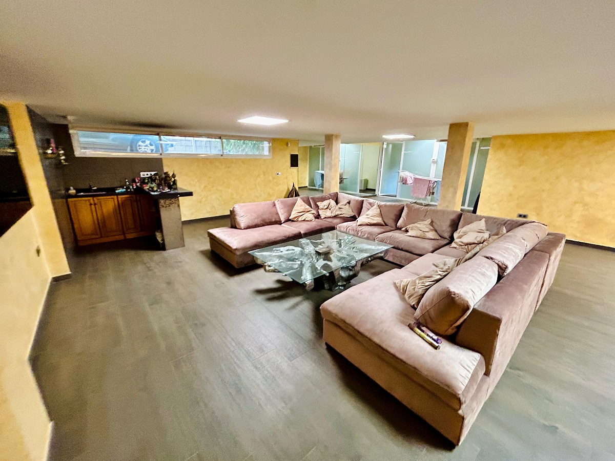 SPECTACULAR LUXURY VILLA NEAR THE SEA IN LA MATA: EXCLUSIVITY, COMFORT AND MEDITERRANEAN ELEGANCE