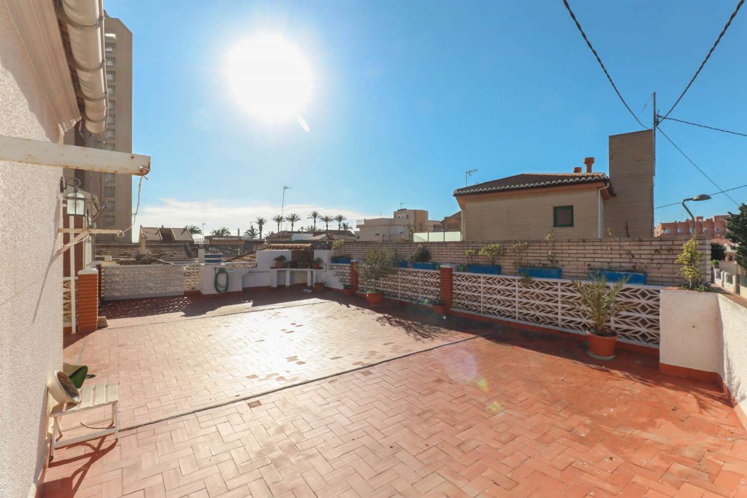 SPAZIOSO APPARTAMENTO A SANTIAGO DE LA RIBERA A 100 M DALLA SPIAGGIA CON SOLARIUM E GARAGE PER 4 VEICOLI