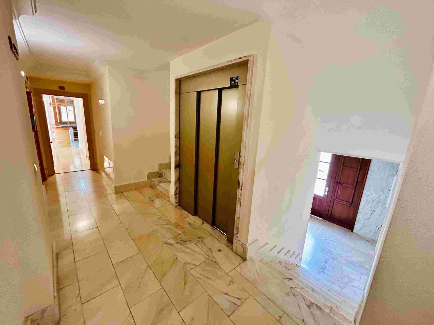 ¡APARTAMENTO ESPACIOSO Y LUMINOSO A 1 MINUTO DE LA PLAYA EN EL MONCAYO, GUARDAMAR DEL SEGURA!