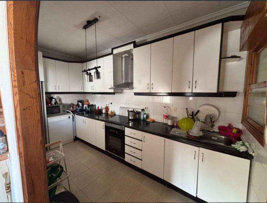 ¡CHALET INDEPENDIENTE CON AMPLIA PARCELA, PISCINA NUEVA Y VISTAS ESPECTACULARES A LA LAGUNA ROSA!