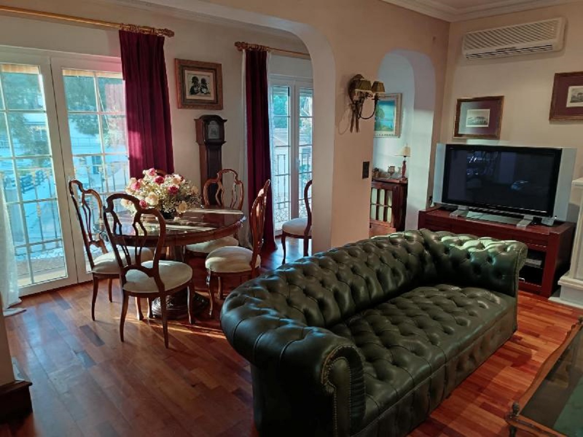 ESPECTACULAR CHALET INDEPENDIENTE EN LOS BALCONES CON PISCINA PRIVADA