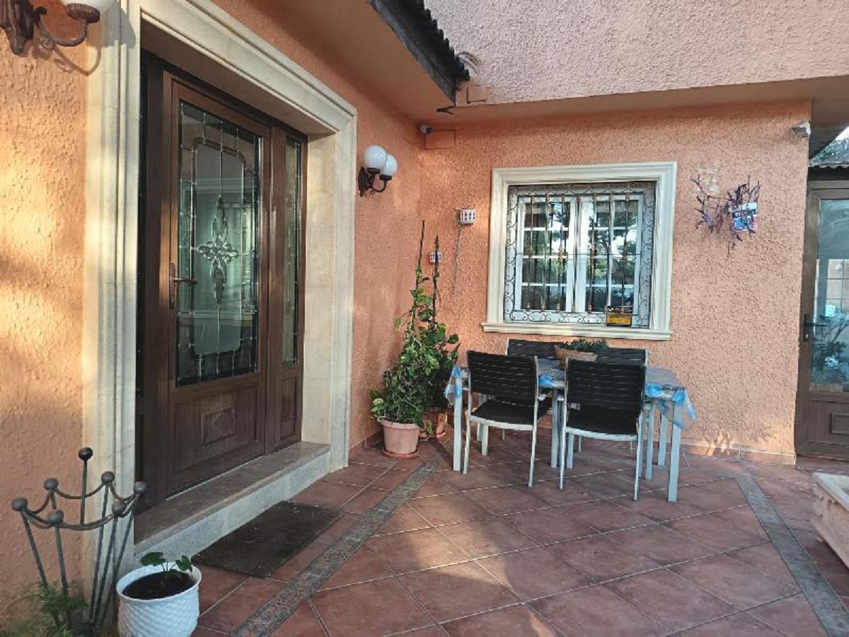 ESPECTACULAR CHALET INDEPENDIENTE EN LOS BALCONES CON PISCINA PRIVADA