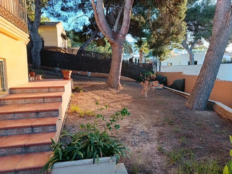 ESPECTACULAR CHALET INDEPENDIENTE EN LOS BALCONES CON PISCINA PRIVADA