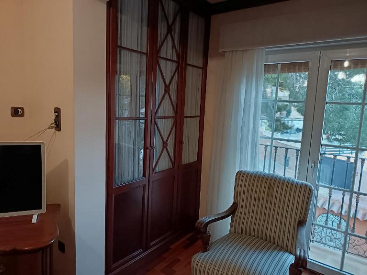 ESPECTACULAR CHALET INDEPENDIENTE EN LOS BALCONES CON PISCINA PRIVADA