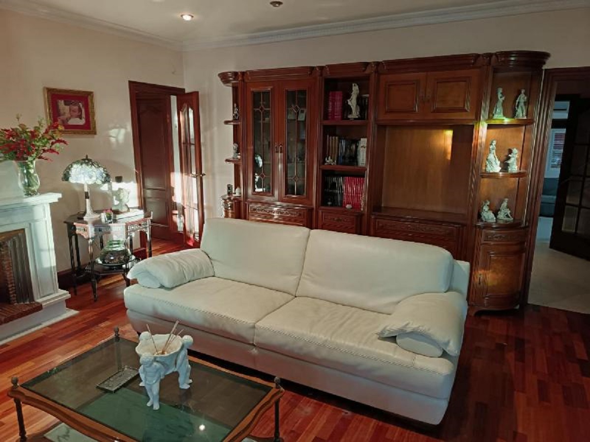 ESPECTACULAR CHALET INDEPENDIENTE EN LOS BALCONES CON PISCINA PRIVADA