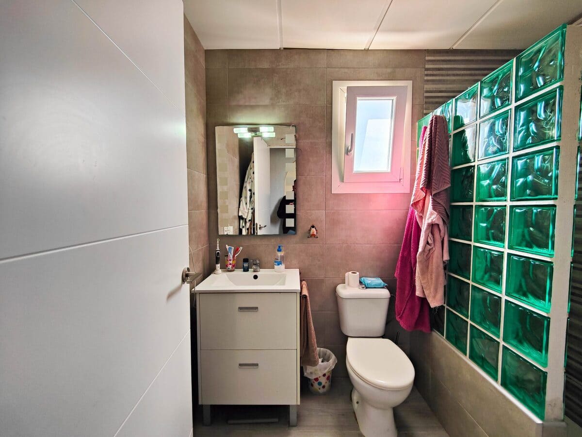 STUNNING CORNER SEMI-DETACHED HOUSE WITH PRIVATE POOL AND SOLARIUM IN SAN MIGUEL DE SALINAS!