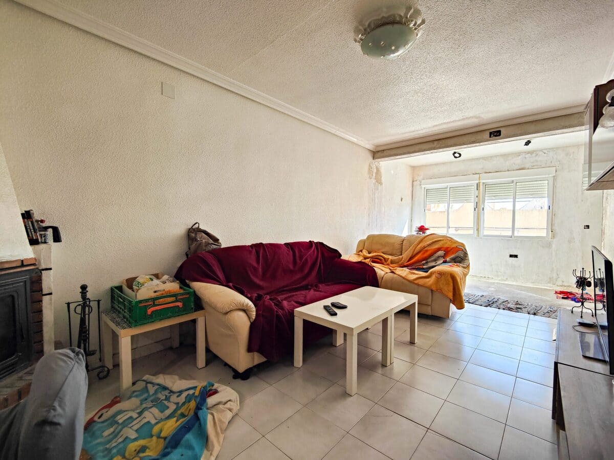 STUNNING CORNER SEMI-DETACHED HOUSE WITH PRIVATE POOL AND SOLARIUM IN SAN MIGUEL DE SALINAS!