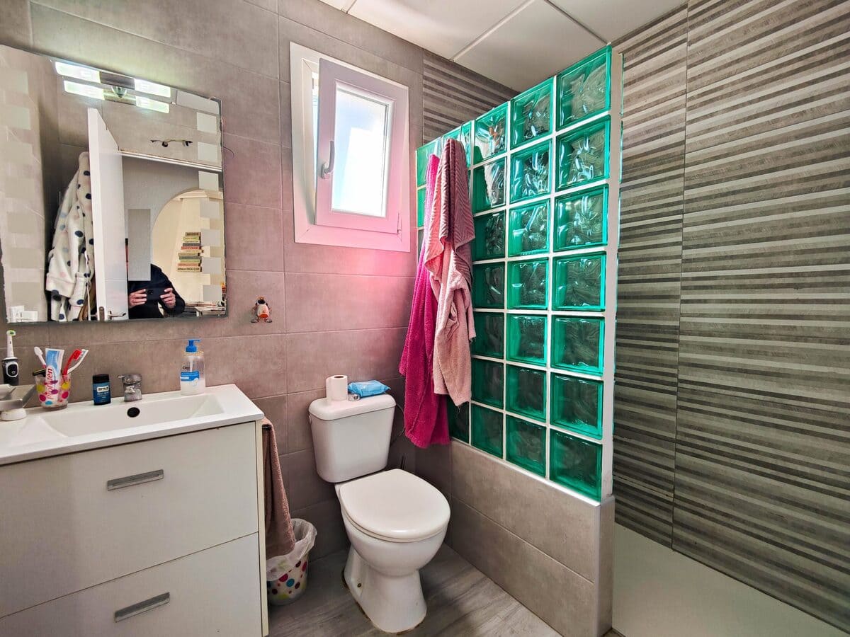 STUNNING CORNER SEMI-DETACHED HOUSE WITH PRIVATE POOL AND SOLARIUM IN SAN MIGUEL DE SALINAS!