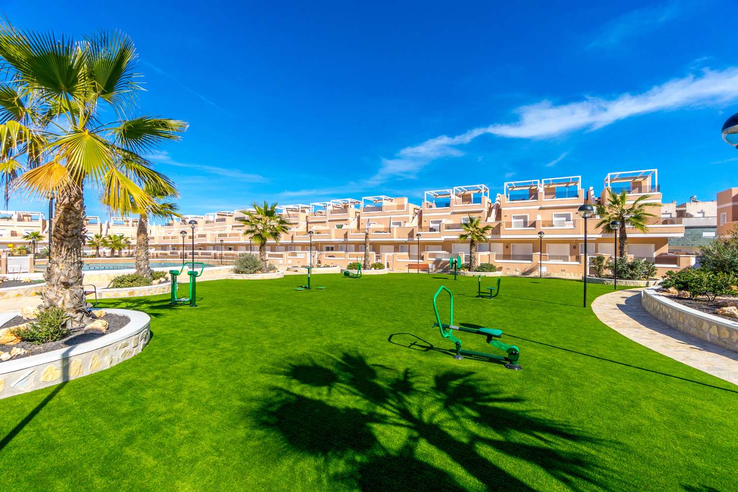 TRAUM-PENTHOUSE MIT PANORAMABLICK UND EXKLUSIVEM LUXUS MIT BLICK AUF DAS MITTELMEER