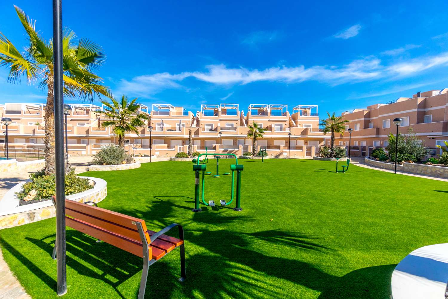TRAUM-PENTHOUSE MIT PANORAMABLICK UND EXKLUSIVEM LUXUS MIT BLICK AUF DAS MITTELMEER