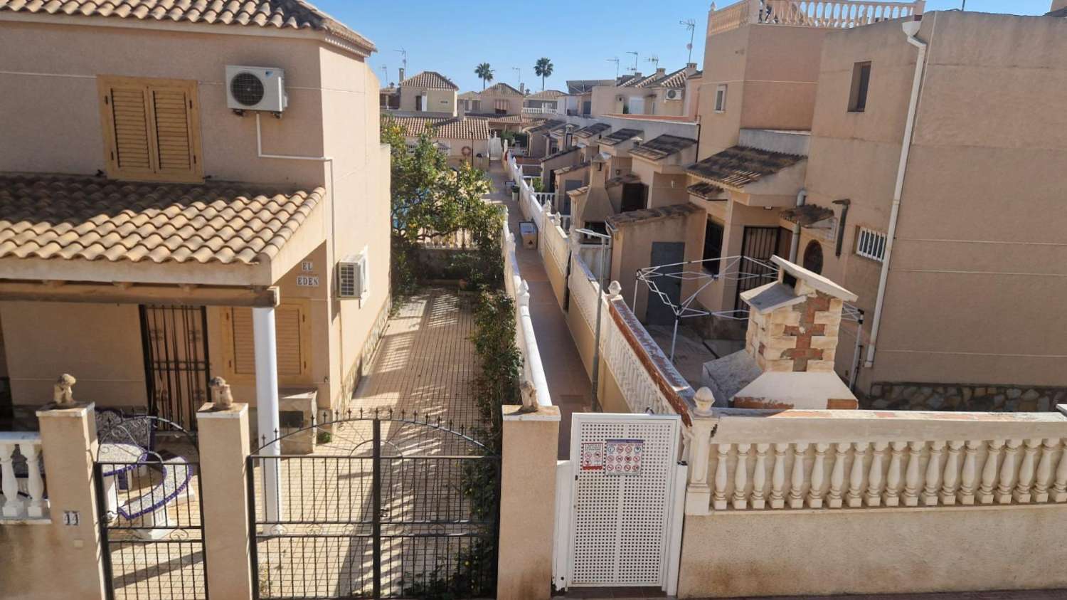 BELLA CASA BIFAMILIARE IN RESIDENZIALE CON PISCINA, VICINO ALLE MIGLIORI SPIAGGE