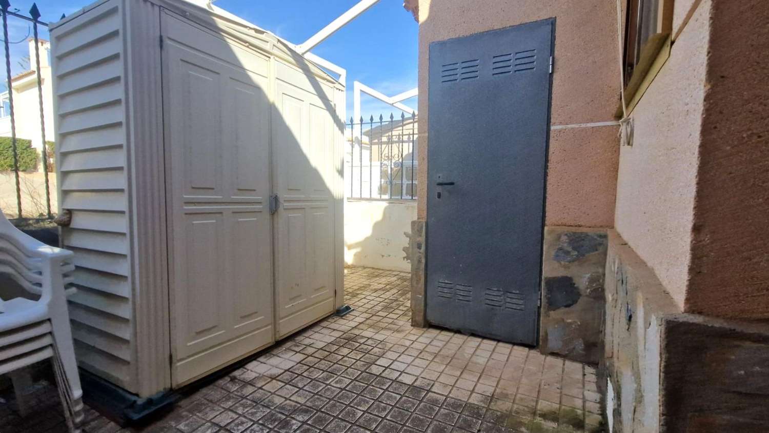 BELLA CASA BIFAMILIARE IN RESIDENZIALE CON PISCINA, VICINO ALLE MIGLIORI SPIAGGE
