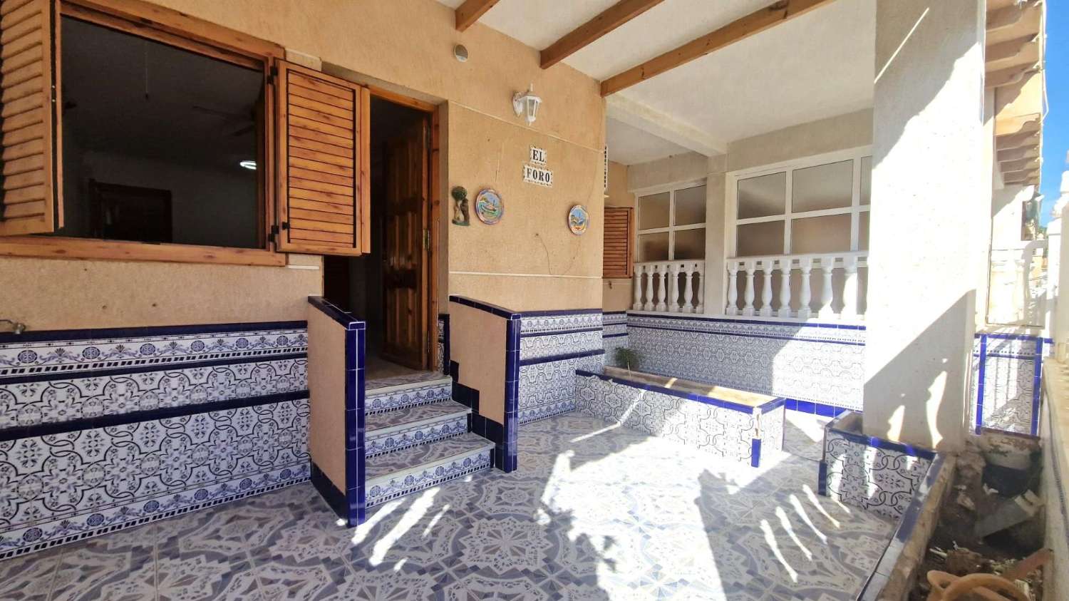 BELLA CASA BIFAMILIARE IN RESIDENZIALE CON PISCINA, VICINO ALLE MIGLIORI SPIAGGE