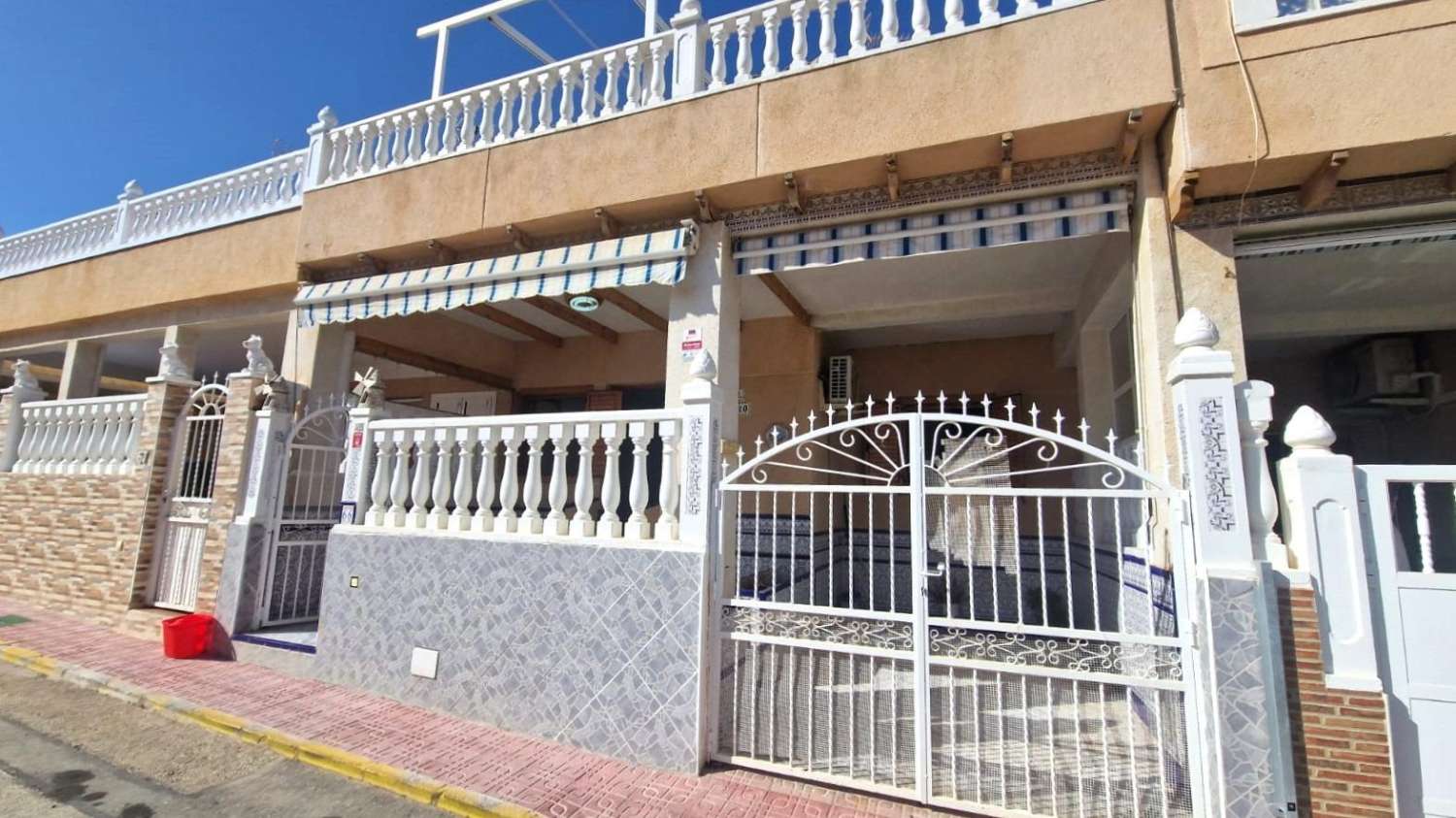 BELLA CASA BIFAMILIARE IN RESIDENZIALE CON PISCINA, VICINO ALLE MIGLIORI SPIAGGE