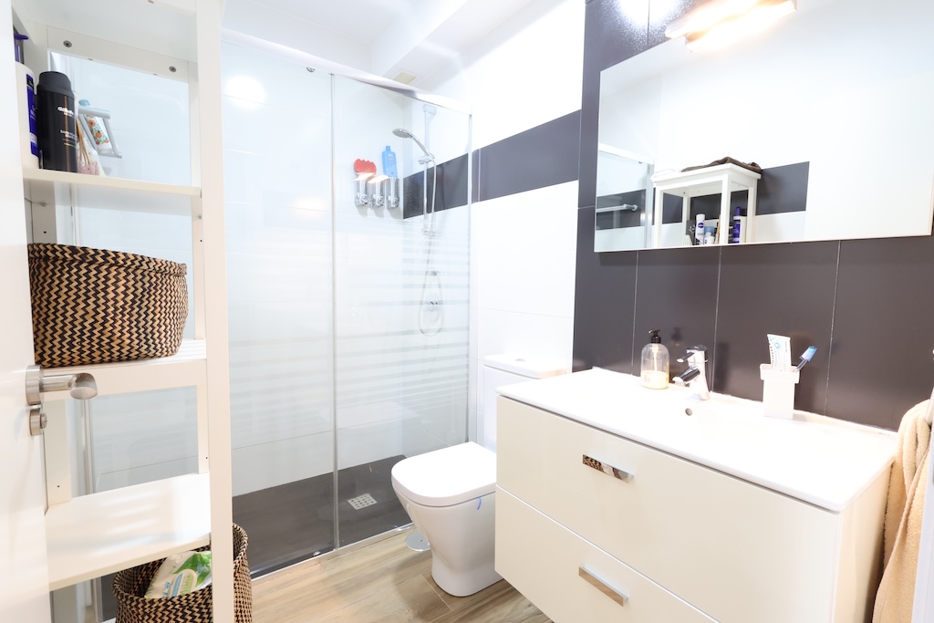 CASA A SCHIERA A TORRE DE LA HORADADA CON SOLARIUM, VISTA SUL MARE E PISCINA COMUNE