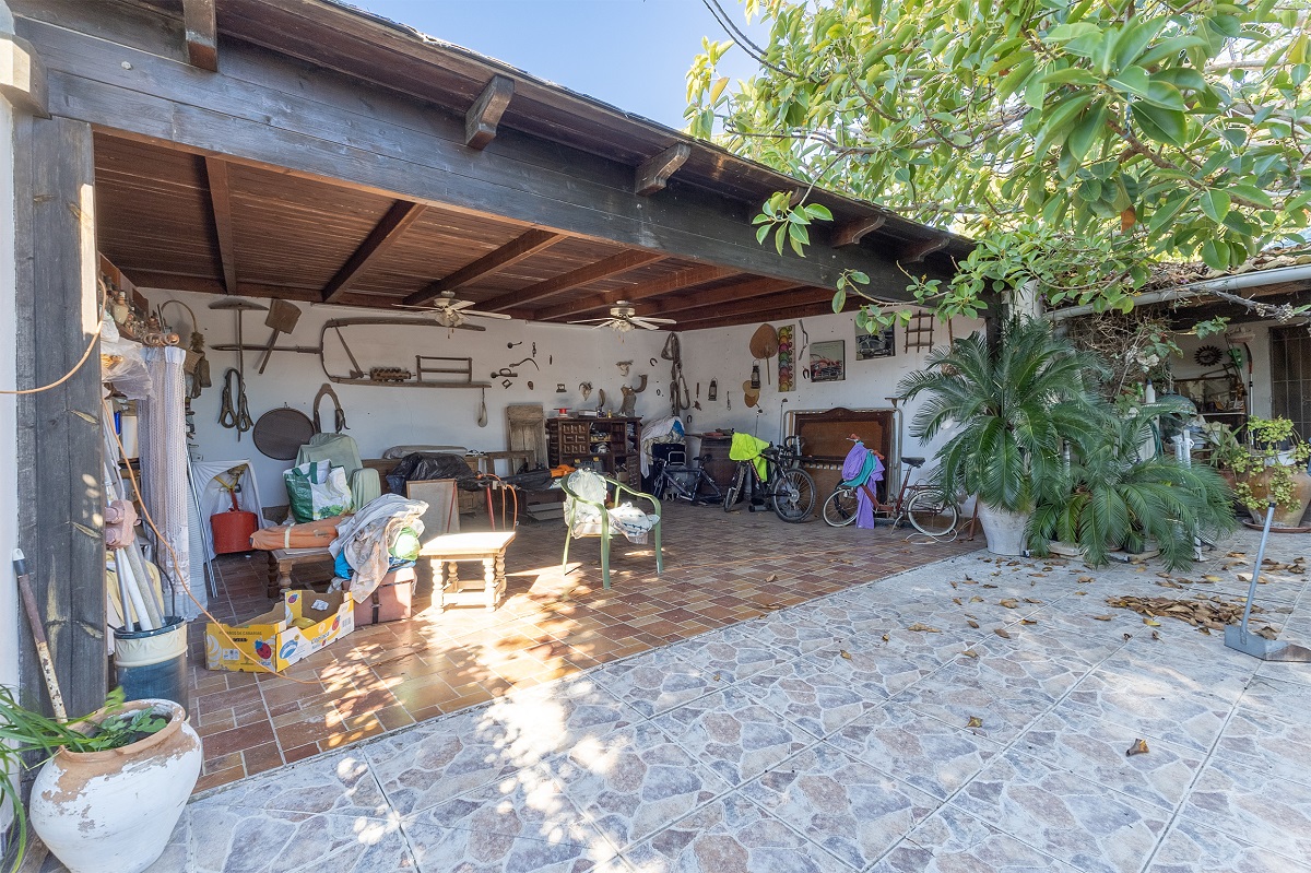 LOMAS DE CABO ROIG 的独家机会 – 1.250 平方米的地块，潜力巨大！