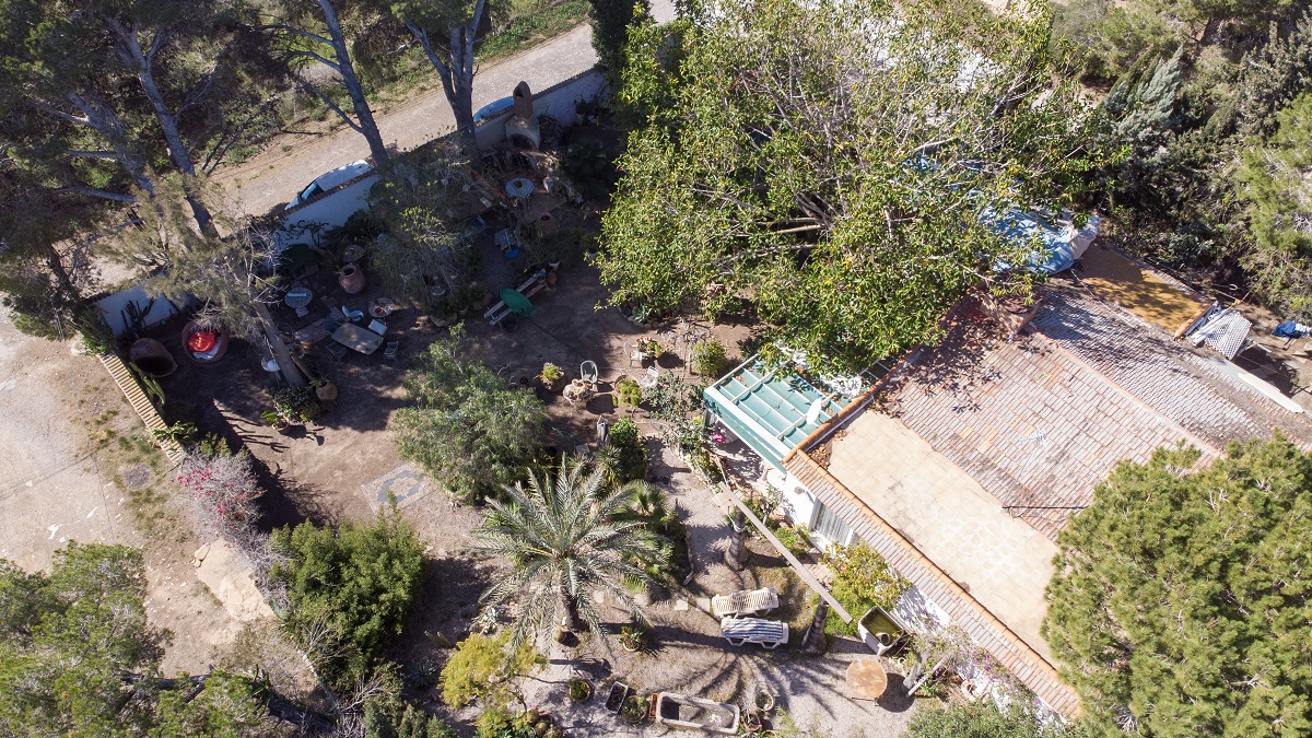LOMAS DE CABO ROIG 的独家机会 – 1.250 平方米的地块，潜力巨大！