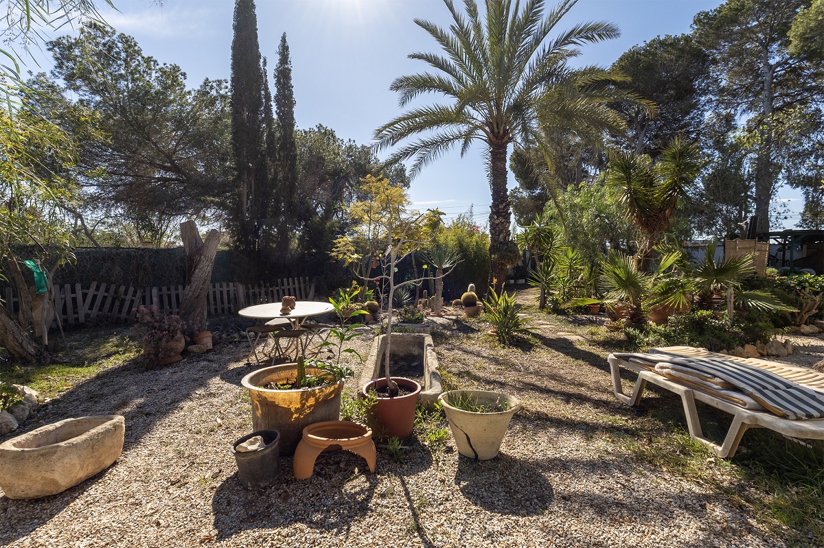 LOMAS DE CABO ROIG 的独家机会 – 1.250 平方米的地块，潜力巨大！