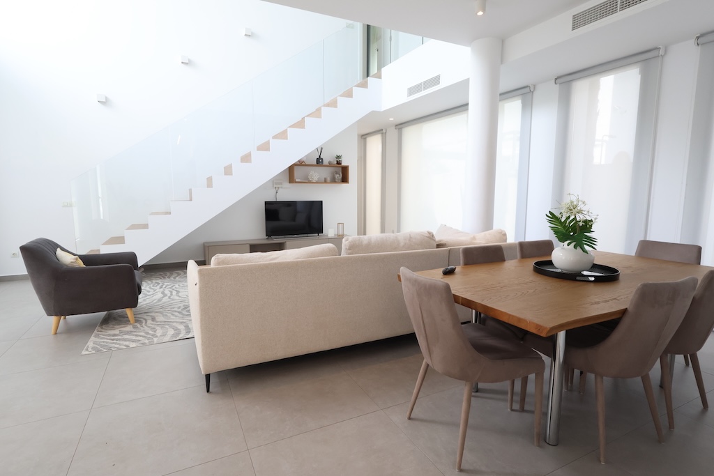 ESCLUSIVA VILLA DI DESIGN A CIUDAD QUESADA – RESIDENCIAL LAGUNA VILLAS II
