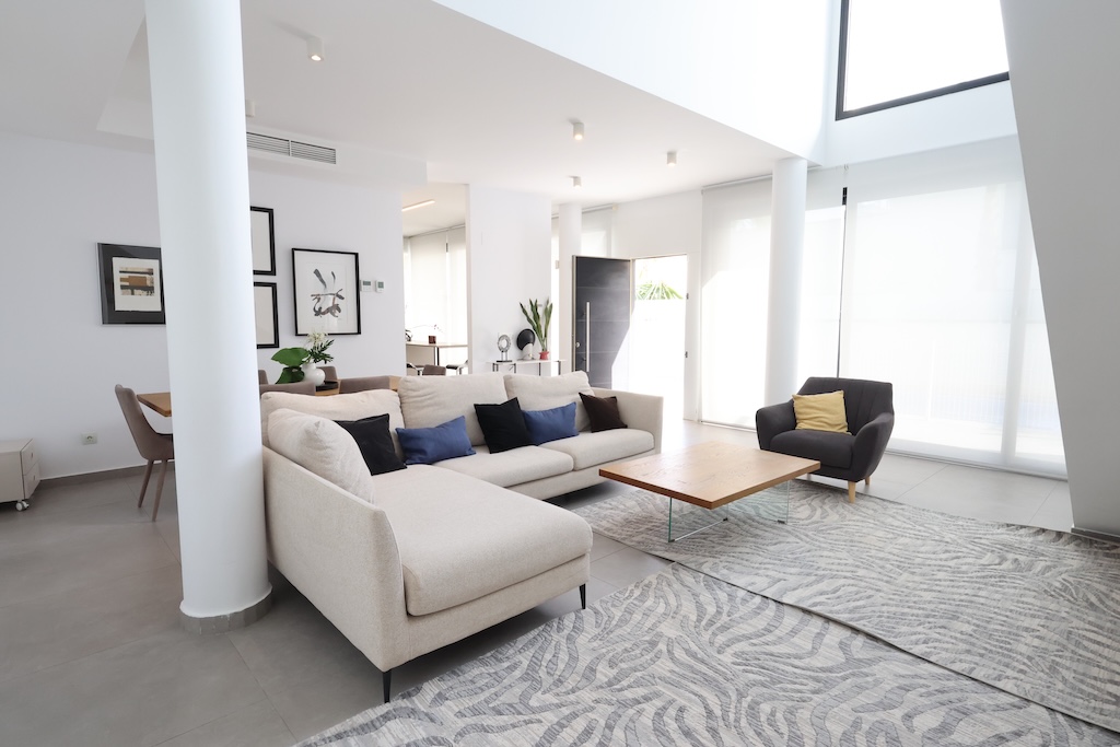 ESCLUSIVA VILLA DI DESIGN A CIUDAD QUESADA – RESIDENCIAL LAGUNA VILLAS II