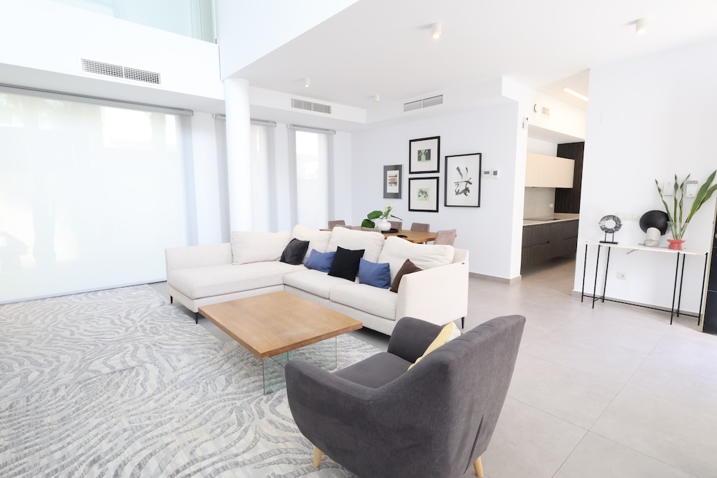 ESCLUSIVA VILLA DI DESIGN A CIUDAD QUESADA – RESIDENCIAL LAGUNA VILLAS II