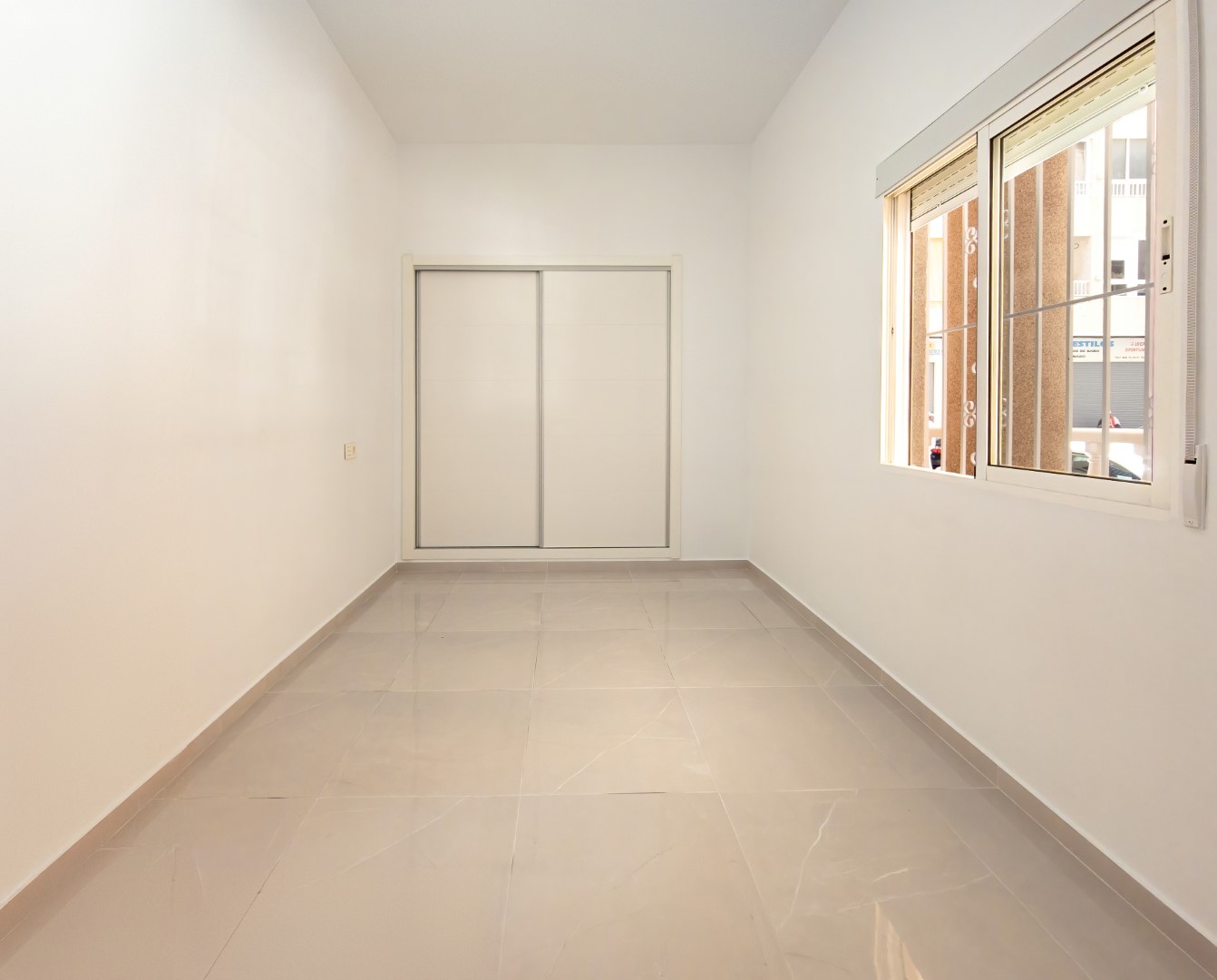APARTAMENTO REFORMADO CON LICENCIA TURÍSTICA – A 200M DE LA PLAYA