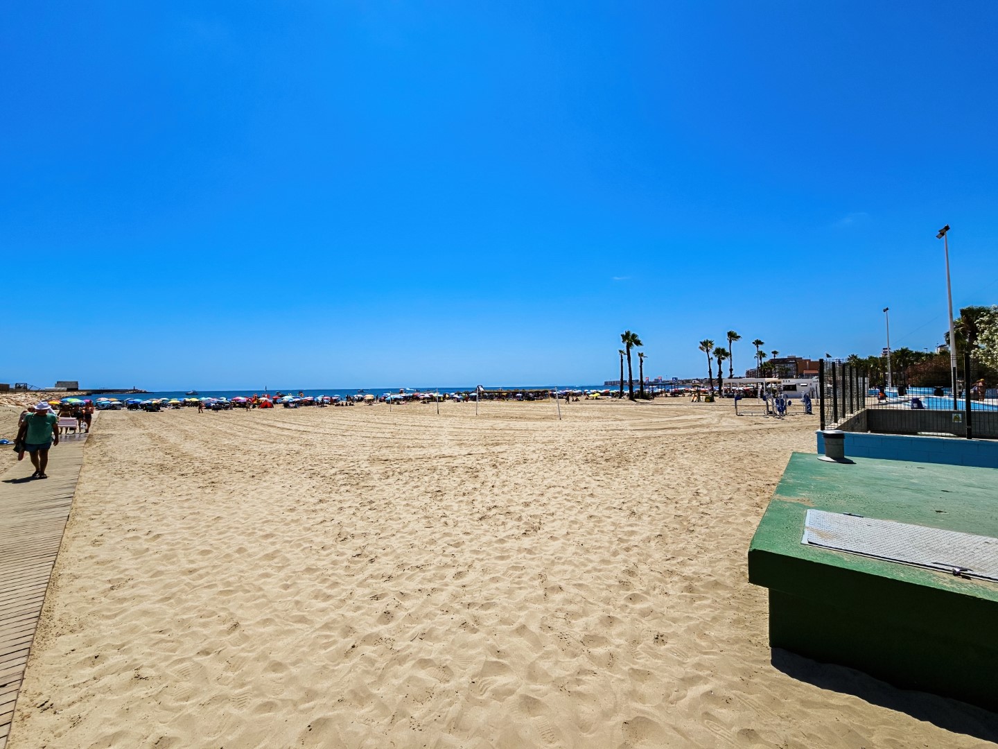 APARTAMENTO REFORMADO CON LICENCIA TURÍSTICA – A 200M DE LA PLAYA