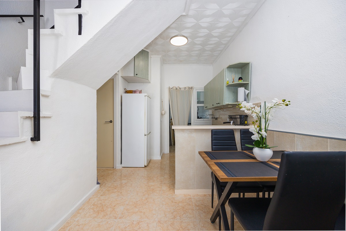 CHARMING DUPLEX WITH PRIVATE SOLARIUM IN TORREVIEJA