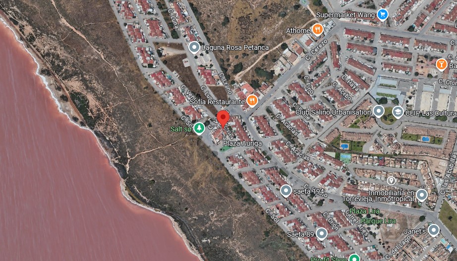 CHARMING DUPLEX WITH PRIVATE SOLARIUM IN TORREVIEJA