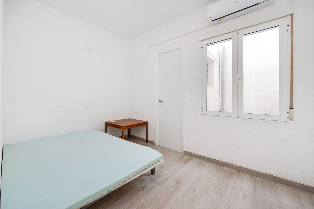 CHARMING DUPLEX WITH PRIVATE SOLARIUM IN TORREVIEJA