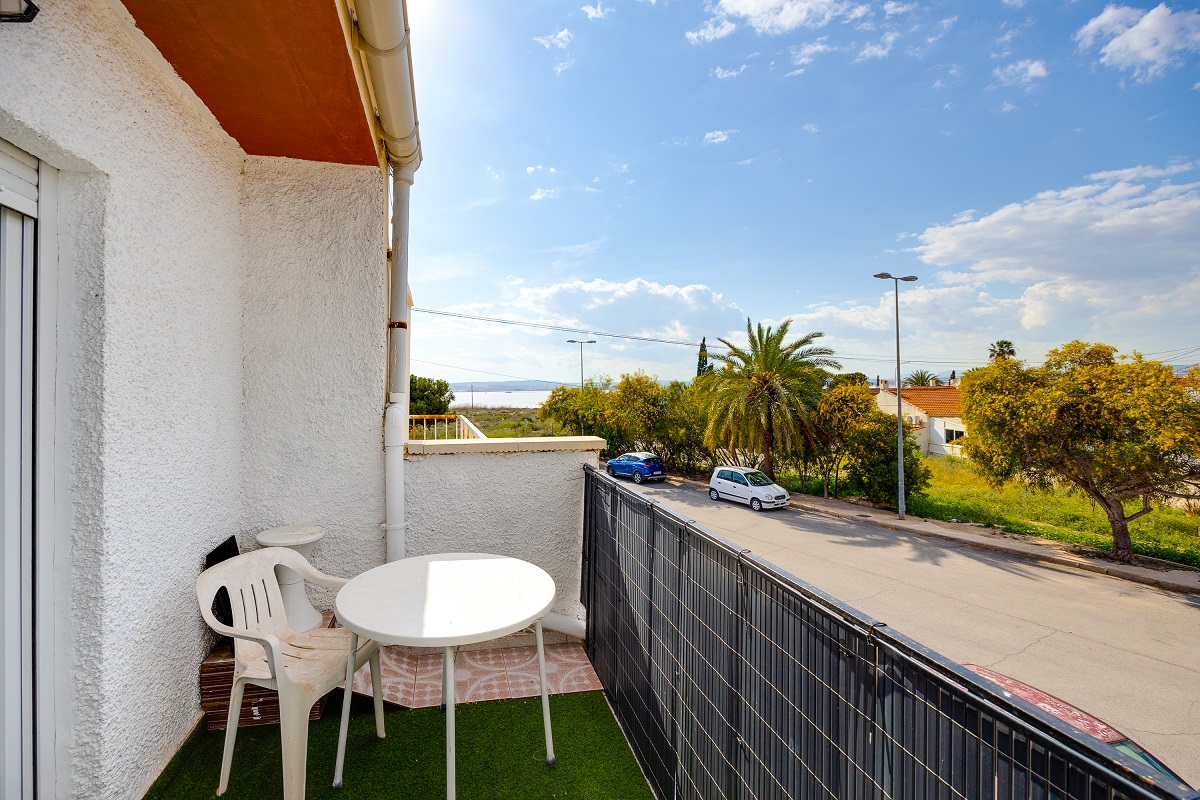 CHARMING DUPLEX WITH PRIVATE SOLARIUM IN TORREVIEJA