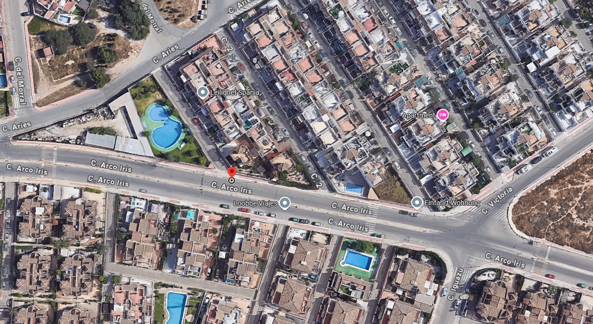 VILLA D’ANGLE INDIVIDUELLE AVEC GRAND TERRAIN À ORIHUELA COSTA